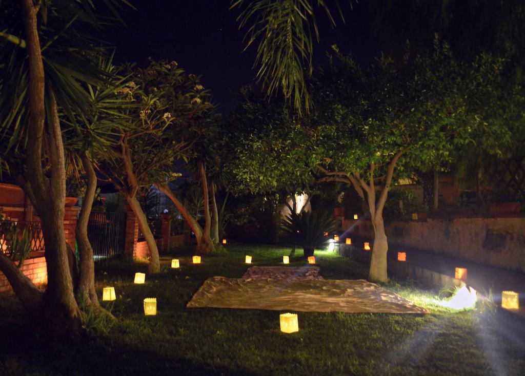 B&B Villa Vittoria Giardini Naxos Exterior foto
