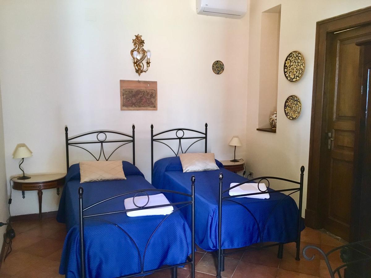 B&B Villa Vittoria Giardini Naxos Exterior foto